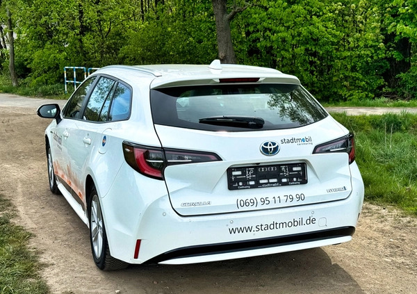 Toyota Corolla cena 45000 przebieg: 68452, rok produkcji 2021 z Bielawa małe 704